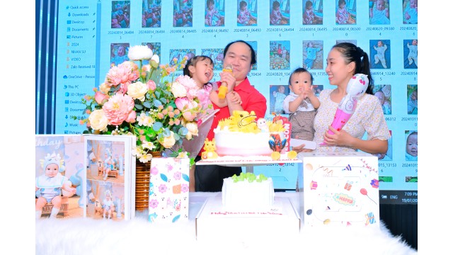 Tiệc thôi nôi